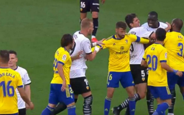 Κάλα για Ντιακαμπί: "Δεν του έκανα ποτέ ρατσιστική επίθεση"