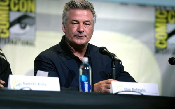 ΗΠΑ: Στα δικαστήρια για το θάνατο της Χάτσινς ο  Άλεκ Μπάλντουιν; 