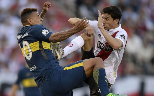 Το τανγκό του μίσους (videos)