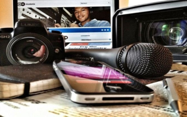 Διάσημοι οικονομολόγοι προειδοποιούν για τον κίνδυνο «κατάρρευσης» της ποιοτικής δημοσιογραφίας