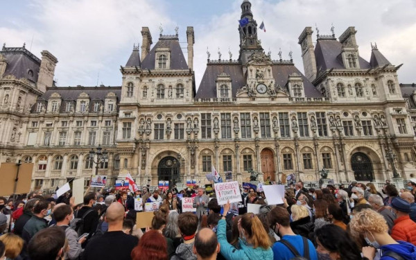 Ρωσία: Συνεργάτες του Ναβάλνι μεταδίδουν τις διαμαρτυρίες από διάφορες περιοχές της χώρας