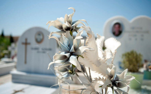 Όχι κηδείες τα Σαββατοκύριακα και τις επίσημες αργίες - Παράνομες οι ταφές, επειδή δεν εκδίδονται άδειες