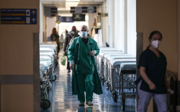 Έπεσε ασανσέρ στον «Ερυθρό Σταυρό» - Τέσσερις τραυματίες