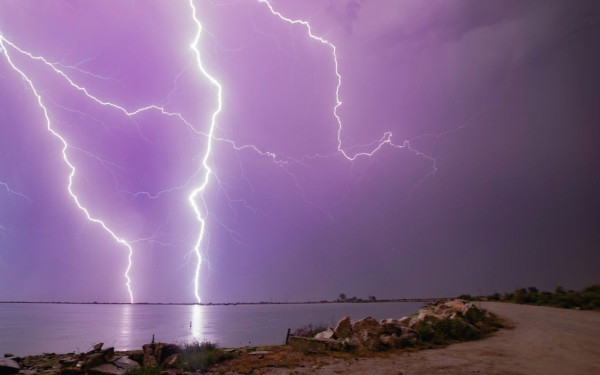 Επικαιροποίησε το έκτακτο δελτίο καιρού για σήμερα η ΕΜΥ - Πού προβλέπει καταιγίδες και χαλάζι