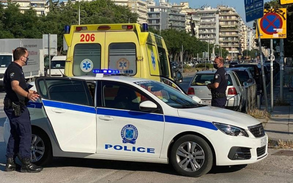 Αττική: Δύο θανατηφόρα τροχαία, με θύματα πεζούς, μέσα σε μισή ώρα (βίντεο)