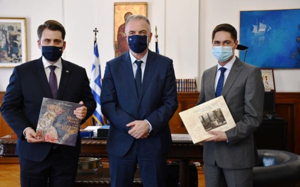 Συναντήσεις Καλαφάτη με τους γενικούς προξένους της Πολωνίας και της Γεωργίας