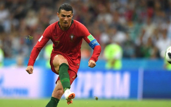 Ο Κριστιάνο Ρονάλντο απεχθάνεται τα αναψυκτικά και δεν θέλει να χάνει ούτε στο πινγκ πονγκ (βίντεο)