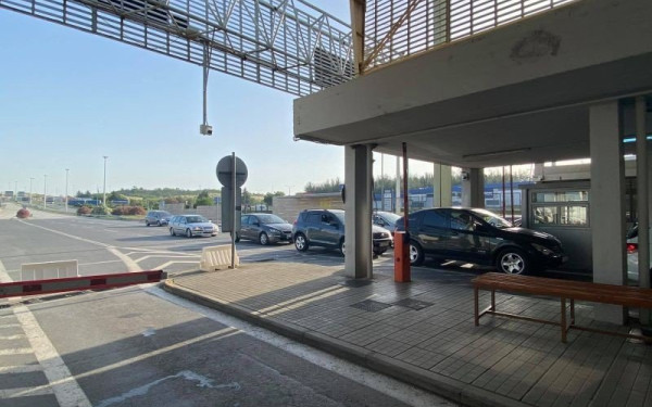 Σέρρες: Μετέφεραν 120 λίτρα γεωργικών φαρμάκων σε τουριστικό λεωφορείο - Χειροπέδες σε ζευγάρι Βούλγαρων