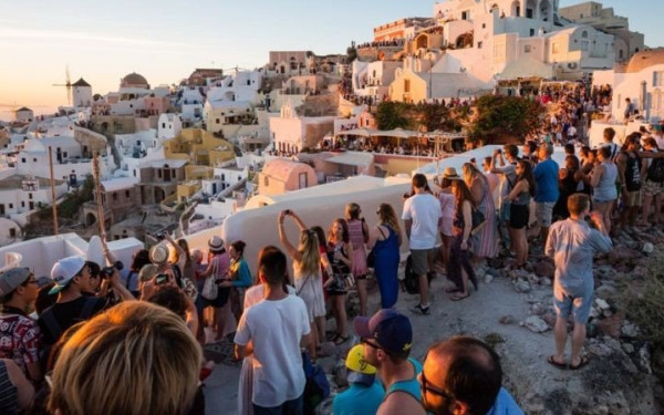 Τουρισμός: Εξετάζεται «μοντέλο Βενετίας» με αύξηση εισιτηρίου για επισκέπτες κρουαζιέρας στα νησιά