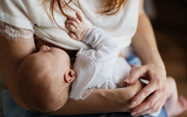 Σημαντικά τα οφέλη του μητρικού θηλασμού για την υγεία και για την οικονομία