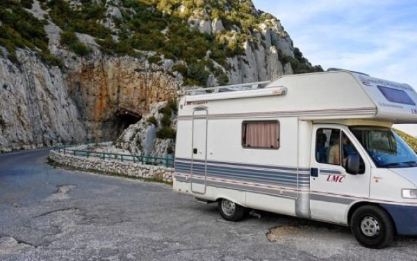 Τροχόσπιτα: Τέλος στην καταχρηστική κατάληψη δασών, αιγιαλών και αρχαιολογικών χώρων