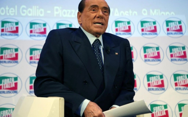 Στη φόρα δηλώσεις του Μπερλουσκόνι υπέρ του Πούτιν με φόντο την Ουκρανία