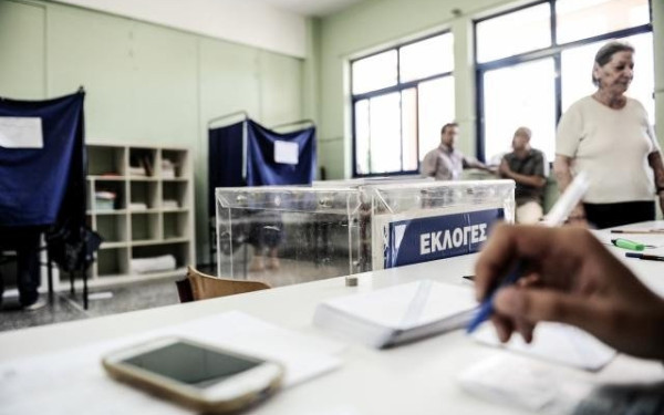 Στο 5,9% η διαφορά ΝΔ-ΣΥΡΙΖΑ - Απογοητευμένοι οι πολίτες με το «Καλάθι του νοικοκυριού» - Τι θα καθορίσει την ψήφο τους (βίντεο)