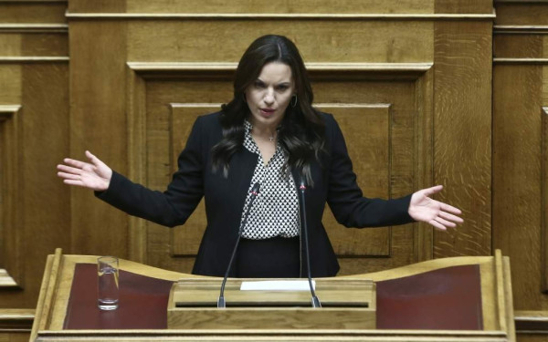 Η Όλγα Κεφαλογιάννη συγκάλεσε σύσκεψη για τις πυρκαγιές στη Ρόδο	