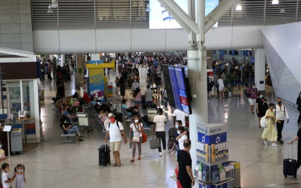 Γιατί οι Έλληνες δε βρίσκουν αεροπορικά εισιτήρια για το εξωτερικό (βίντεο)