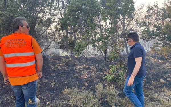 Σουφλί: Ολονύχτια επιχείρηση κατάσβεσης της πυρκαγιάς στη Λευκίμη