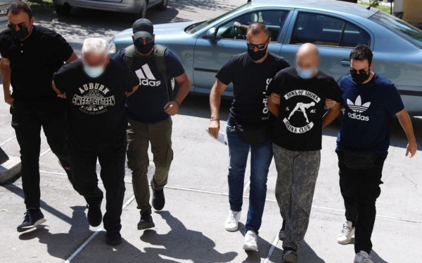 Να δοθεί στη δημοσιότητα η φωτογραφία του αστυνομικού που εξέδιδε τη 19χρονη ζητά ο ΣΥΡΙΖΑ 