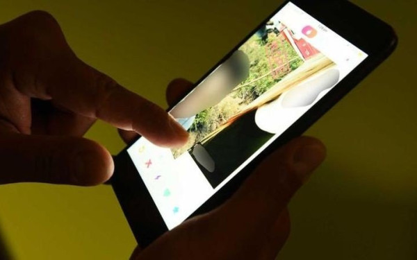 Ναύπακτος: 13χρονοι μαθητές «έγδυναν» κοπέλες με εφαρμογές και διακινούσαν γυμνές φωτογραφίες τους