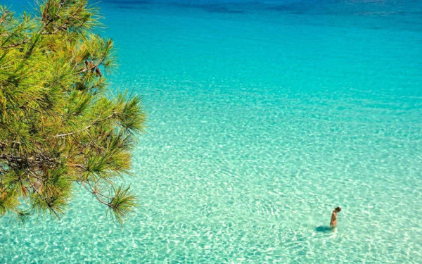 Χαλκιδική: «Αγριεμένος» και το 2023 ο τουρισμός αλλά η ακρίβεια πιάνει θέση… στην ξαπλώστρα 