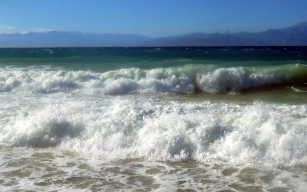 Λευκάδα: Έκλεψαν τον απινιδωτή από τους ναυαγοσώστες όσο αυτοί προσπαθούσαν να σώσουν τον άτυχο 50χρονο