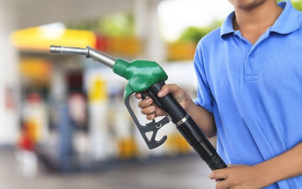 Νέο ράλι στις τιμές των καυσίμων - Αύξηση περίπου 10 λεπτά στο λίτρο για την αμόλυβδη στη Θεσσαλονίκη! (βίντεο)