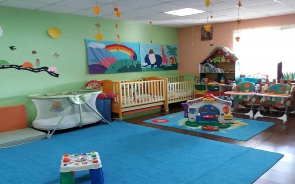 Ξεκίνησαν οι αιτήσεις για το πρόγραμμα δημιουργίας 120 χώρων φροντίδας βρεφών σε επιχειρήσεις