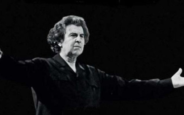 Σε τριήμερο λαϊκό προσκύνημα η σορός του Μίκη Θεοδωράκη