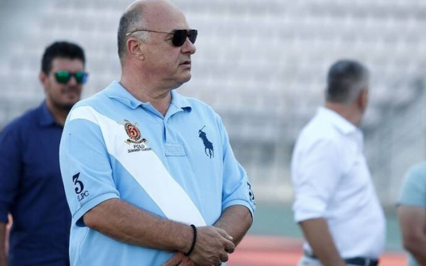 Ο Μπέος χτύπησε πολίτη στη μέση του δρόμου και απειλεί με σχόλια σε αναρτήσεις (βίντεο)