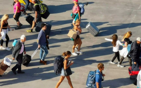 Τουρισμός: Η ζήτηση υπόσχεται ρεκόρ για τη σεζόν στη νότια Ευρώπη