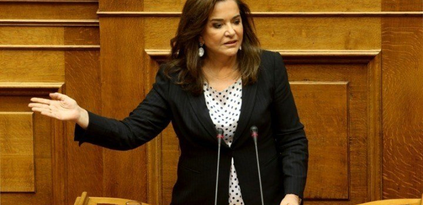 Μπακογιάννη: Δεν θα καταργήσουμε τον ΦΠΑ 6% σε φάρμακα, βιβλία και ενέργεια