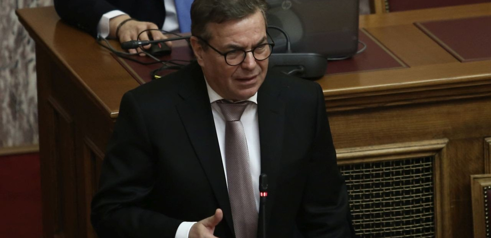 Αιτήματα εργαζομένων ικανοποιεί λίγο πριν τις εκλογές ο Τ. Πετρόπουλος