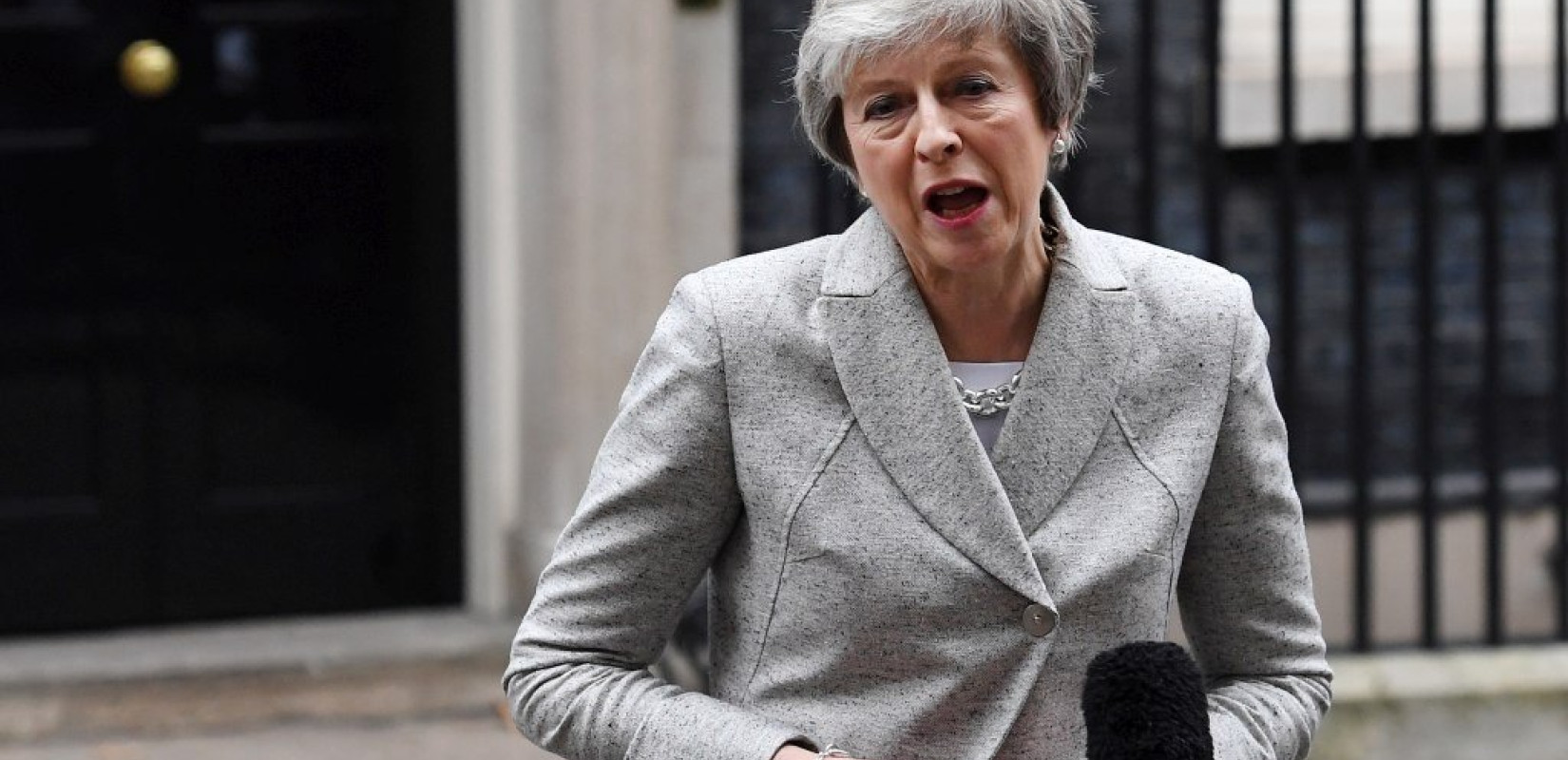 Η Βρετανία μπορεί να ανακαλέσει το Brexit μονομερώς, λέει ο γενικός εισαγγελέας του Ευρωπαϊκού Δικαστηρίου