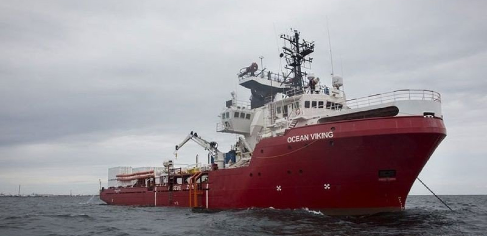 Ιταλία: Υποδέχεται τους 113 μετανάστες που διέσωσε το Ocean Viking