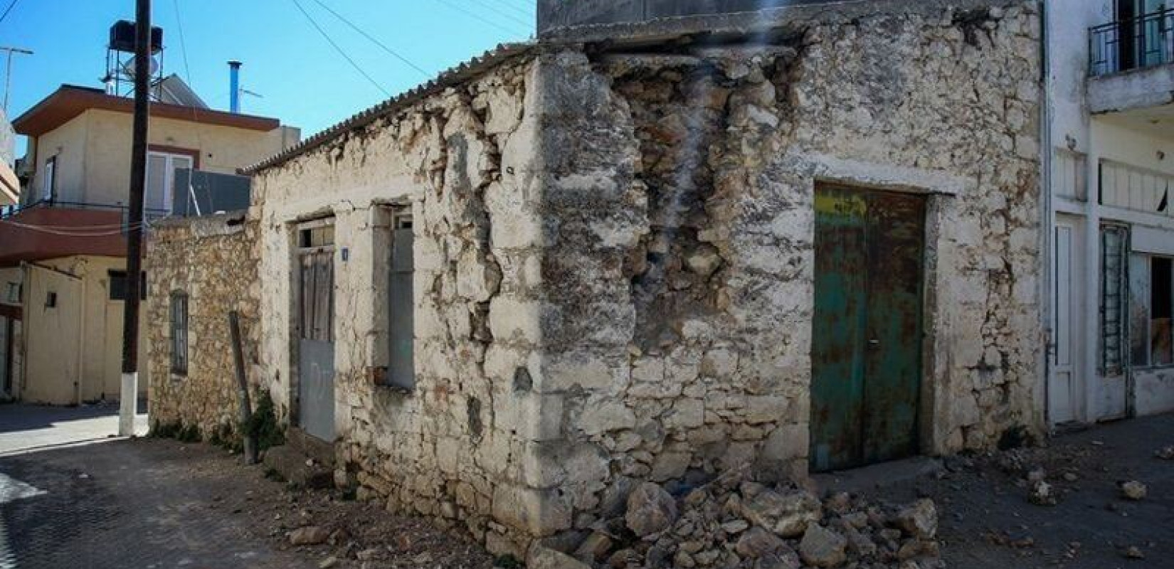 Κρήτη: Επιδεινώθηκε η κατάσταση στο Αρκαλοχώρι - Νέες καταρρεύσεις σε κτίσματα που είχαν υποστεί ζημιές (Φωτ.)