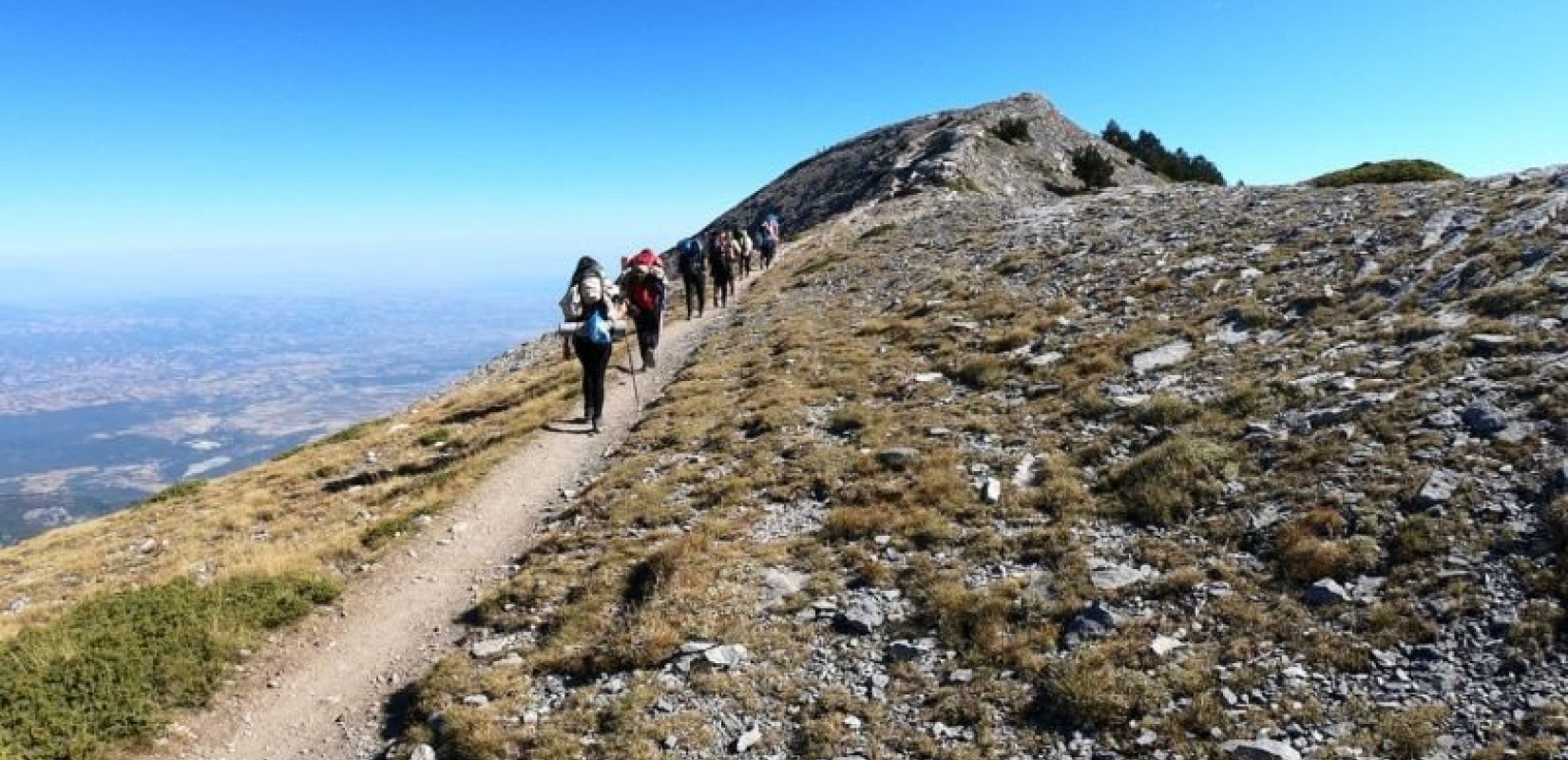 Γέμισε από κόσμο ο Όλυμπος, λίγο πριν χαλάσει ο καιρός (Φωτ.)