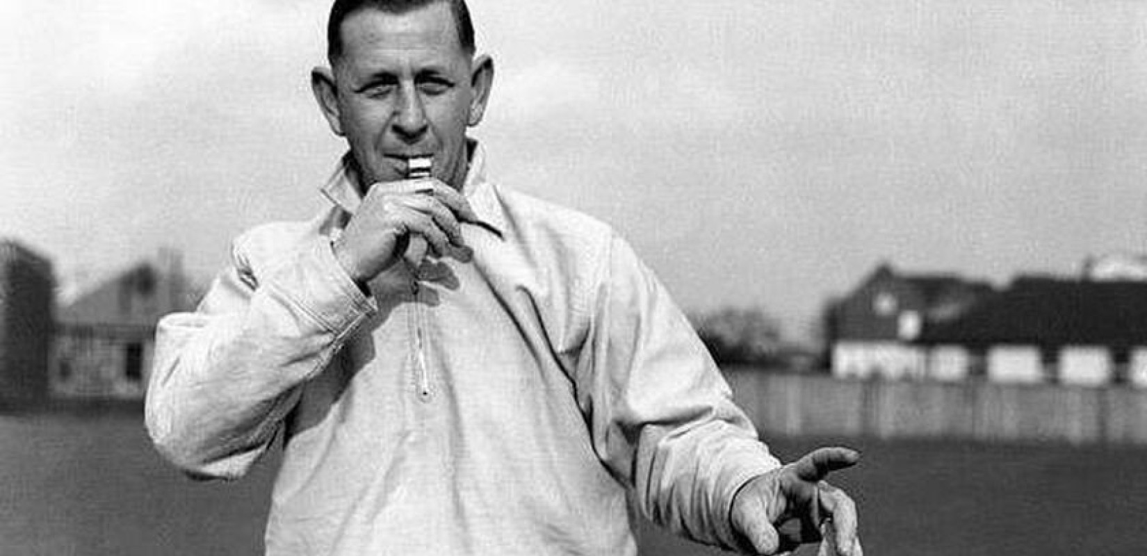 Η ιστορία της κίτρινης και της κόκκινης κάρτας: Από τα φανάρια του δρόμου στα ποδοσφαιρικά γήπεδα