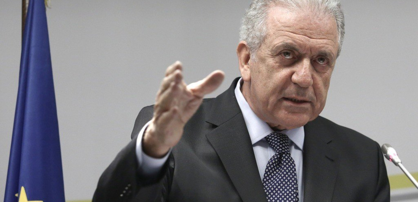 Δ. Αβραμόπουλος: «Δεν εκπροσωπούσα τη ΜΚΟ στις επαφές μου» (βίντεο)