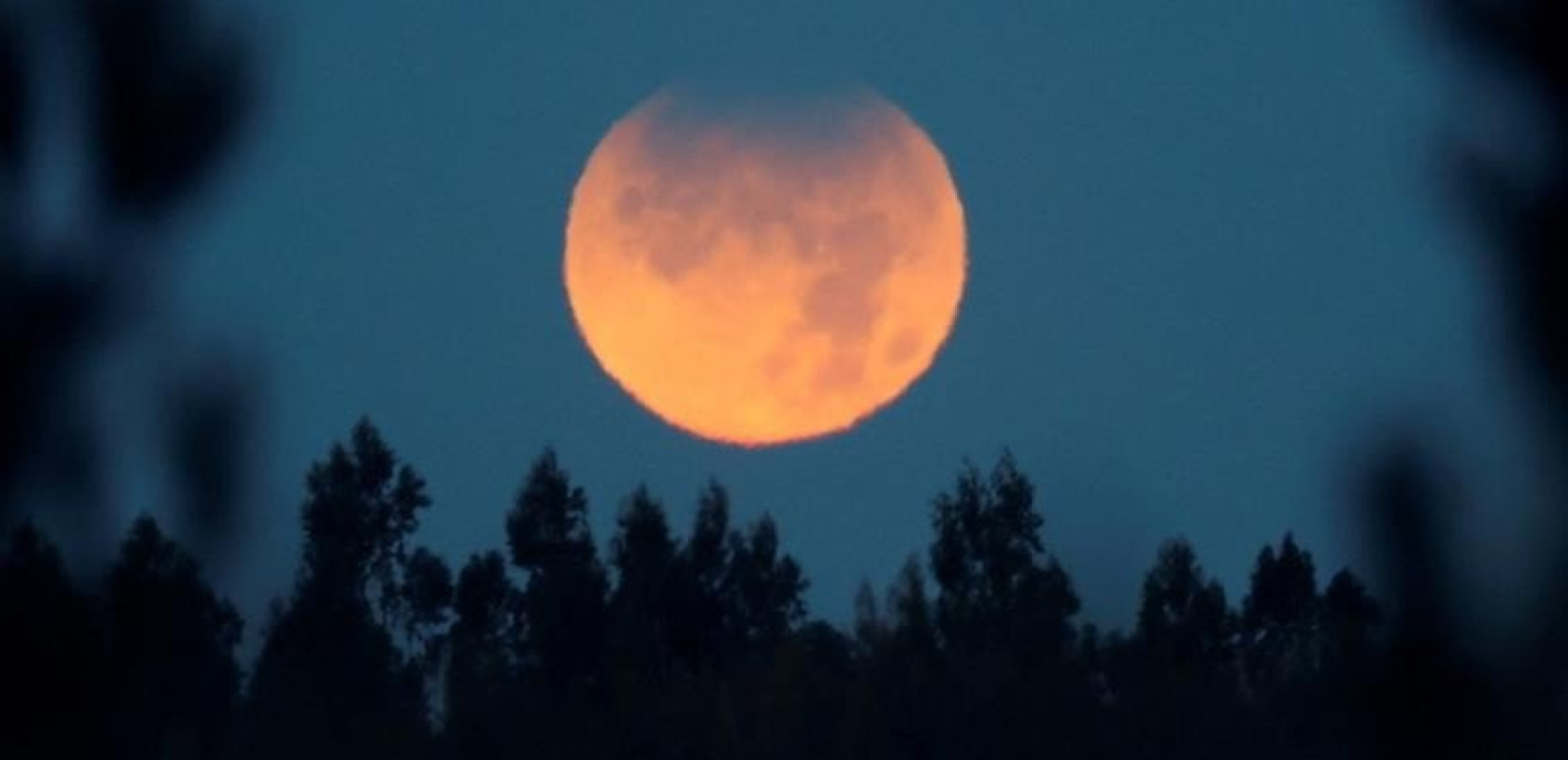 Έκλειψη Σελήνης: Εντυπωσιακές εικόνες (Βίντεο & φωτ.)