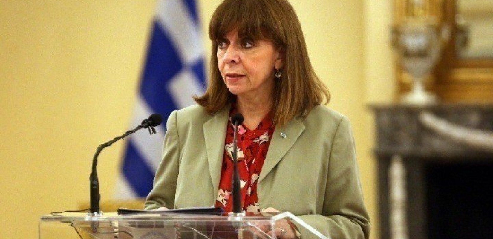 "Είμαστε περήφανοι για εσάς", είπε η Κ. Σακελλαροπούλου στο Χριστουγεννιάτικο μήνυμα προς τους απόδημους