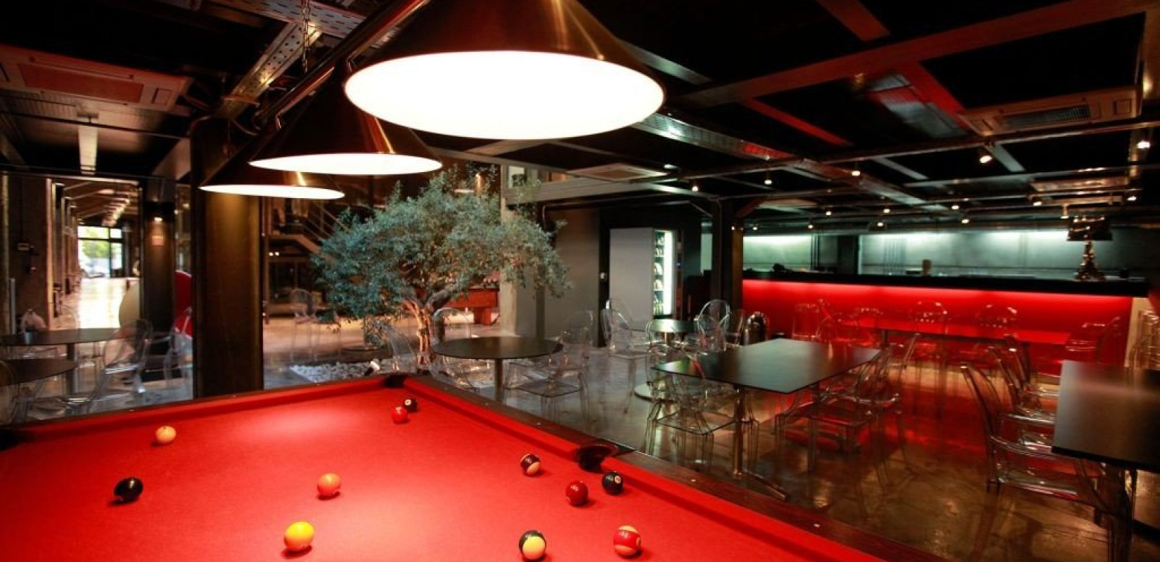 T16: Ένα μοναδικό boutique office & event services κτήριο στο Γκάζι (φωτ.)