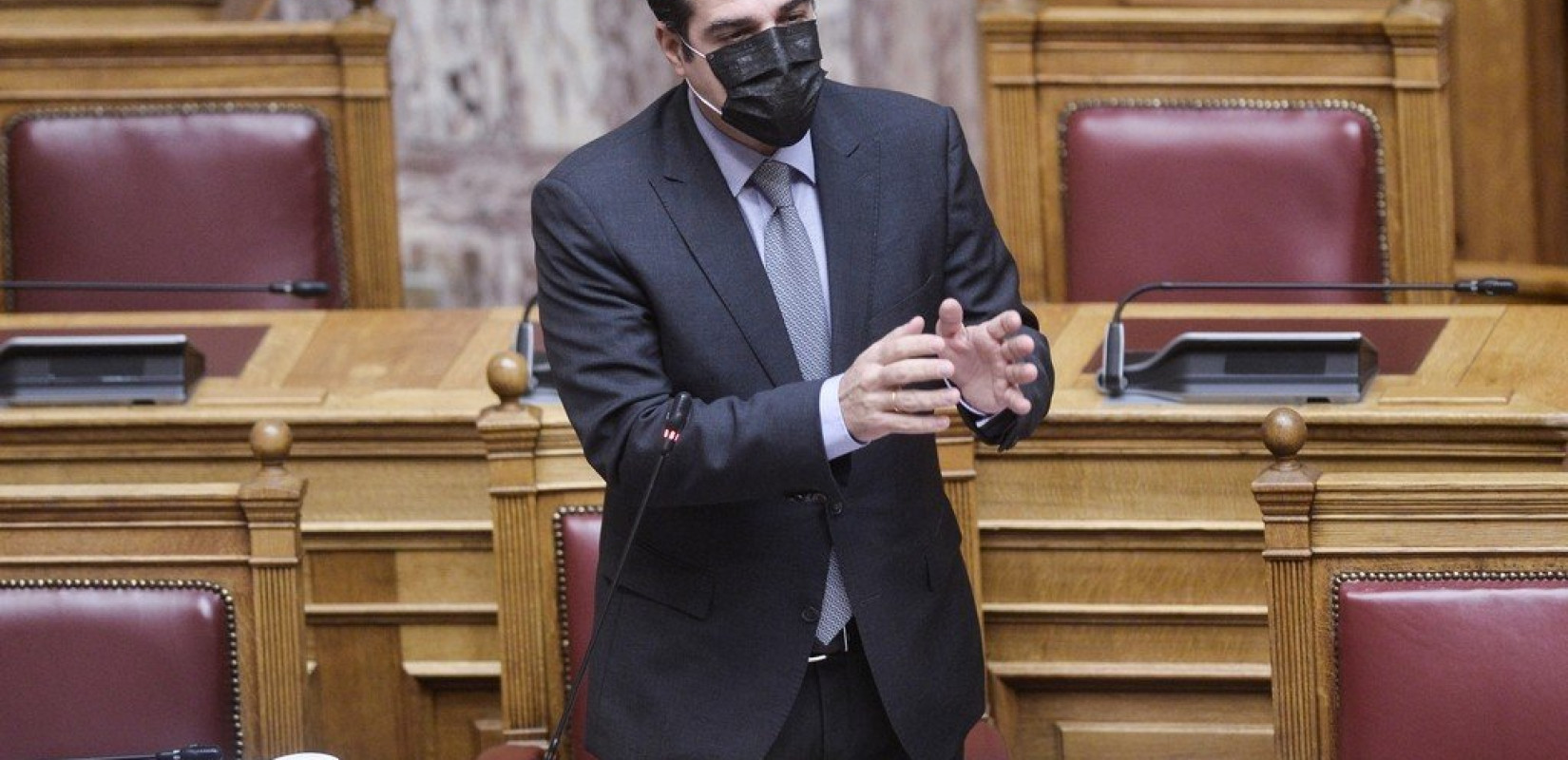 Πλεύρης: "Δεν αλλάζουν τα μέτρα για τα γήπεδα"