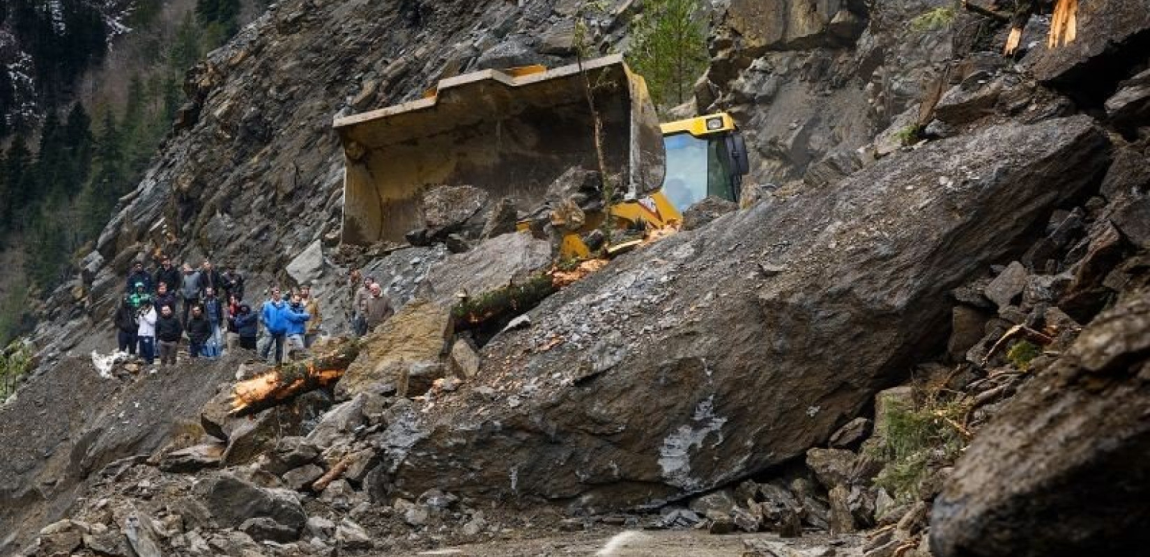 Κατολίσθηση σε ορυχείο στη Μιανμάρ: Οι διασώστες ανέσυραν τρία πτώματα - Δεκάδες οι αγνοούμενοι