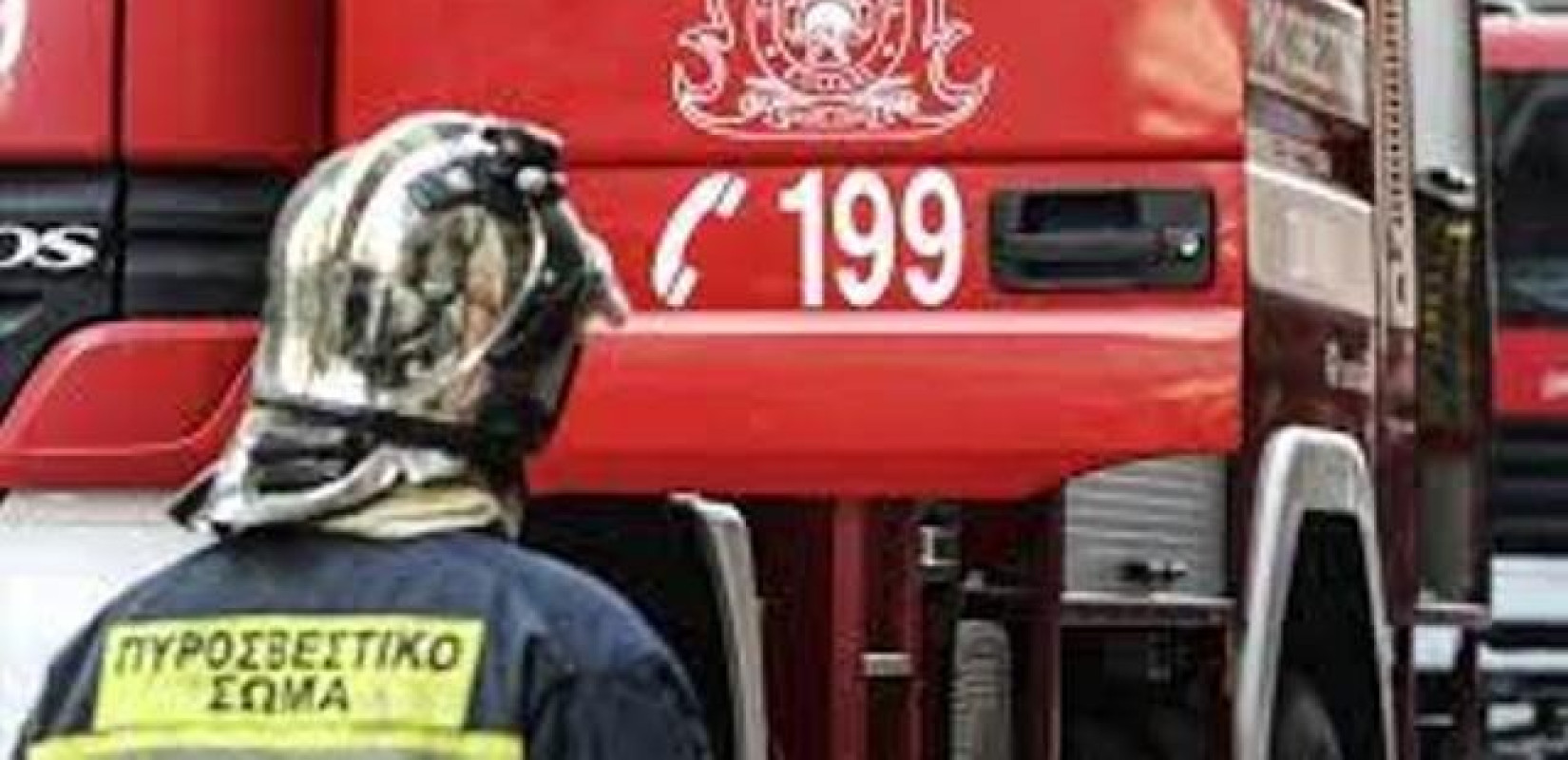 Θεσσαλονίκη: Στις φλόγες δύο Ι.Χ., μία μοτοσικλέτα και μία αποθήκη