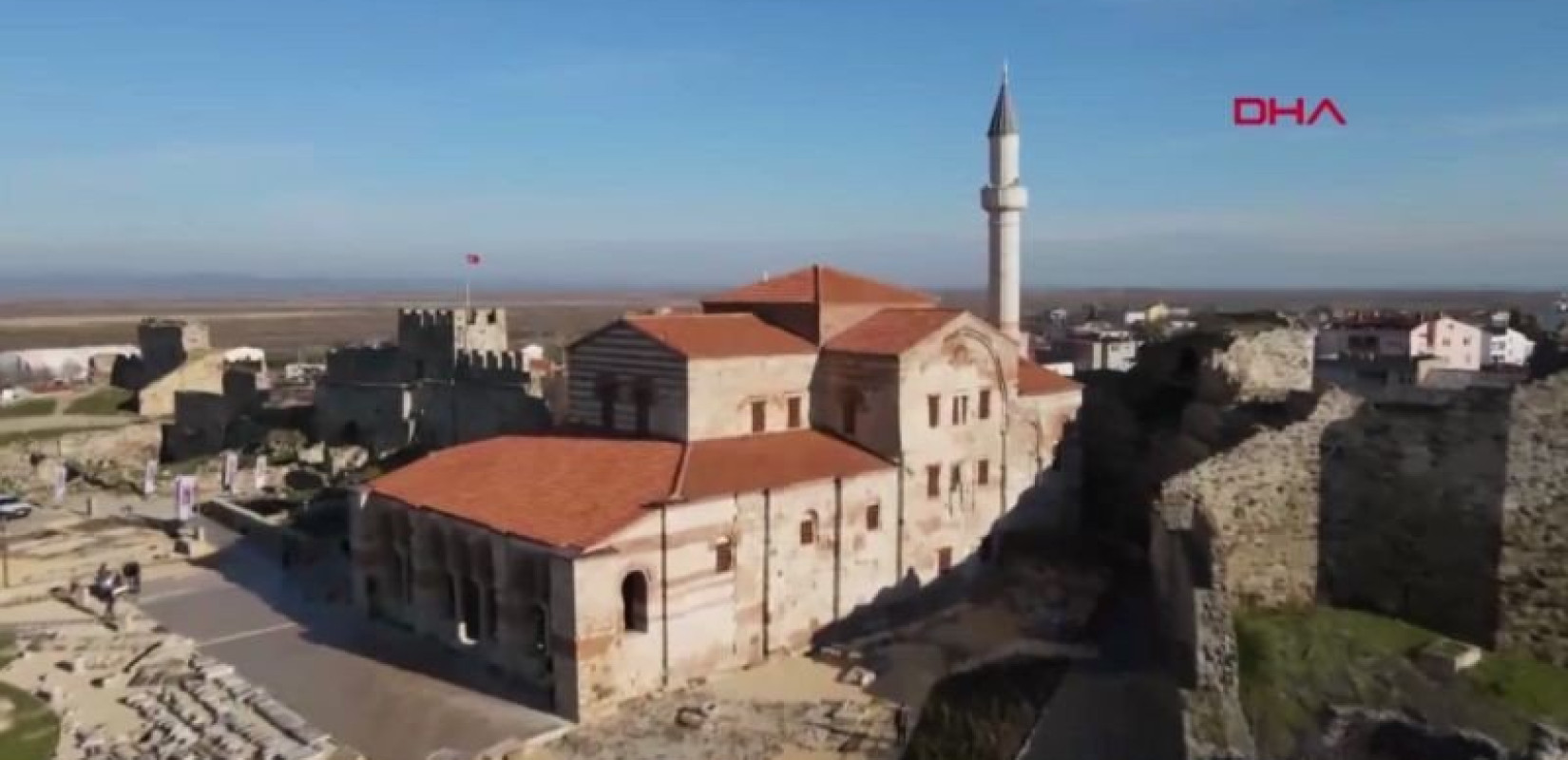 Νέα τουρκική πρόκληση: Μετέτρεψαν σε τζαμί την εκκλησία της Αγ. Σοφίας στην Ανδριανούπολη (βίντεο)