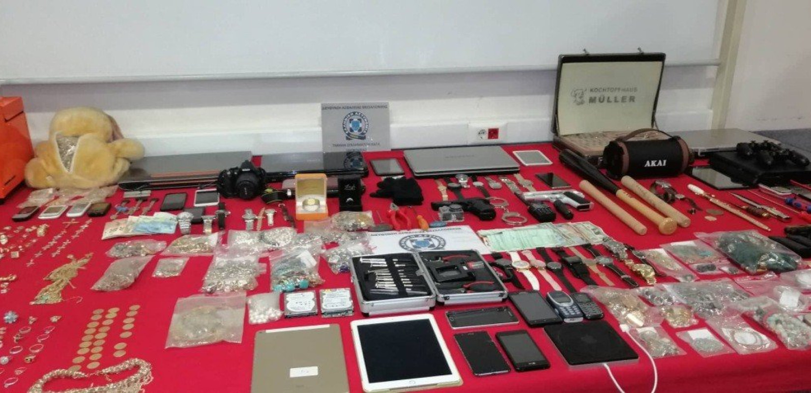 Θεσσαλονίκη: Πώς εξαρθρώθηκε η σπείρα που διέρρηξε 32 κατοικίες μέσα σε πέντε μήνες (Βίντεο-Φωτ.)