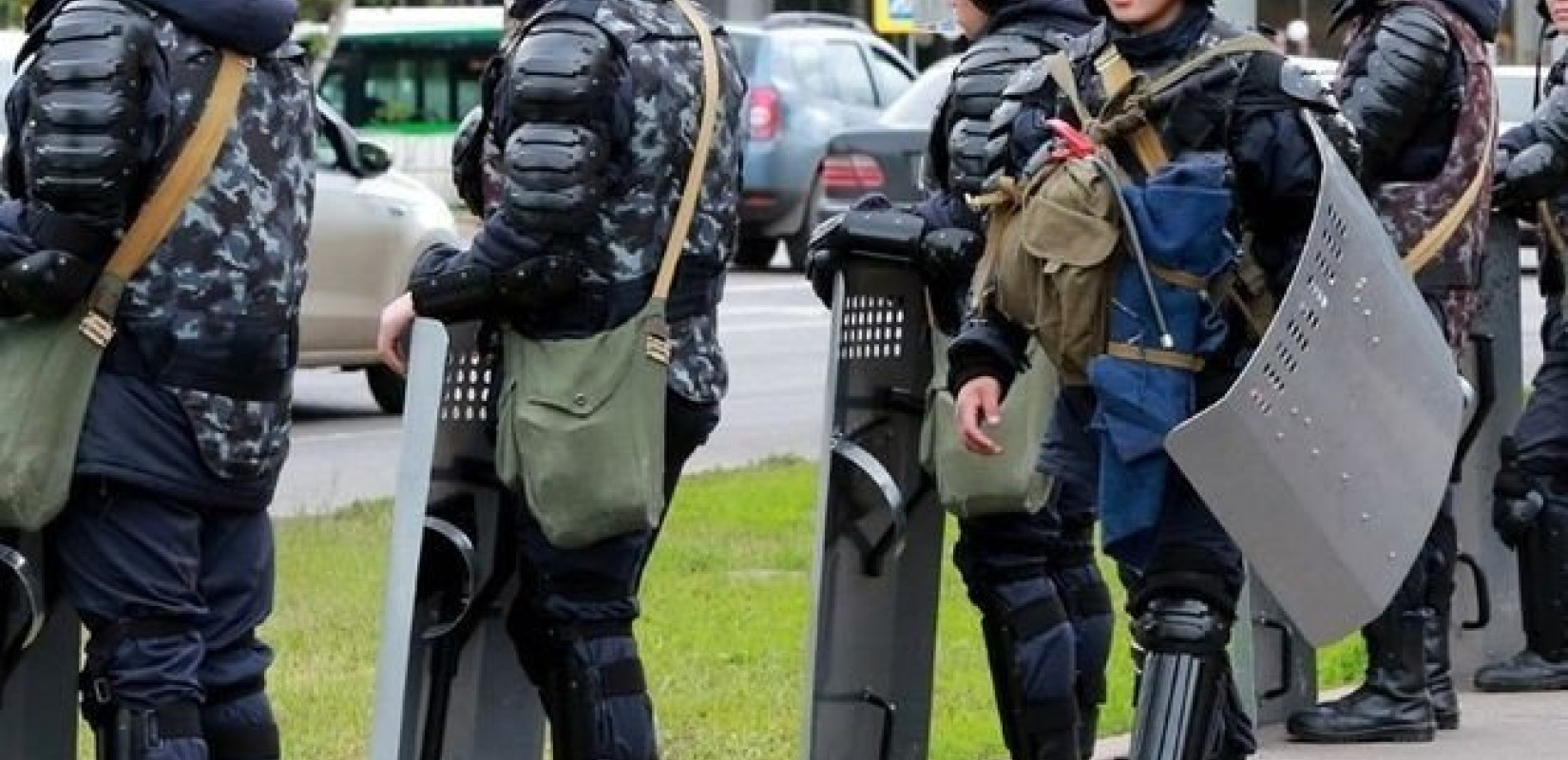 Σάλος στο Καζακστάν: Σημαία της Ουκρανίας εμφανίστηκε σε μεγάλη οθόνη την ώρα της επίσκεψης Πούτιν