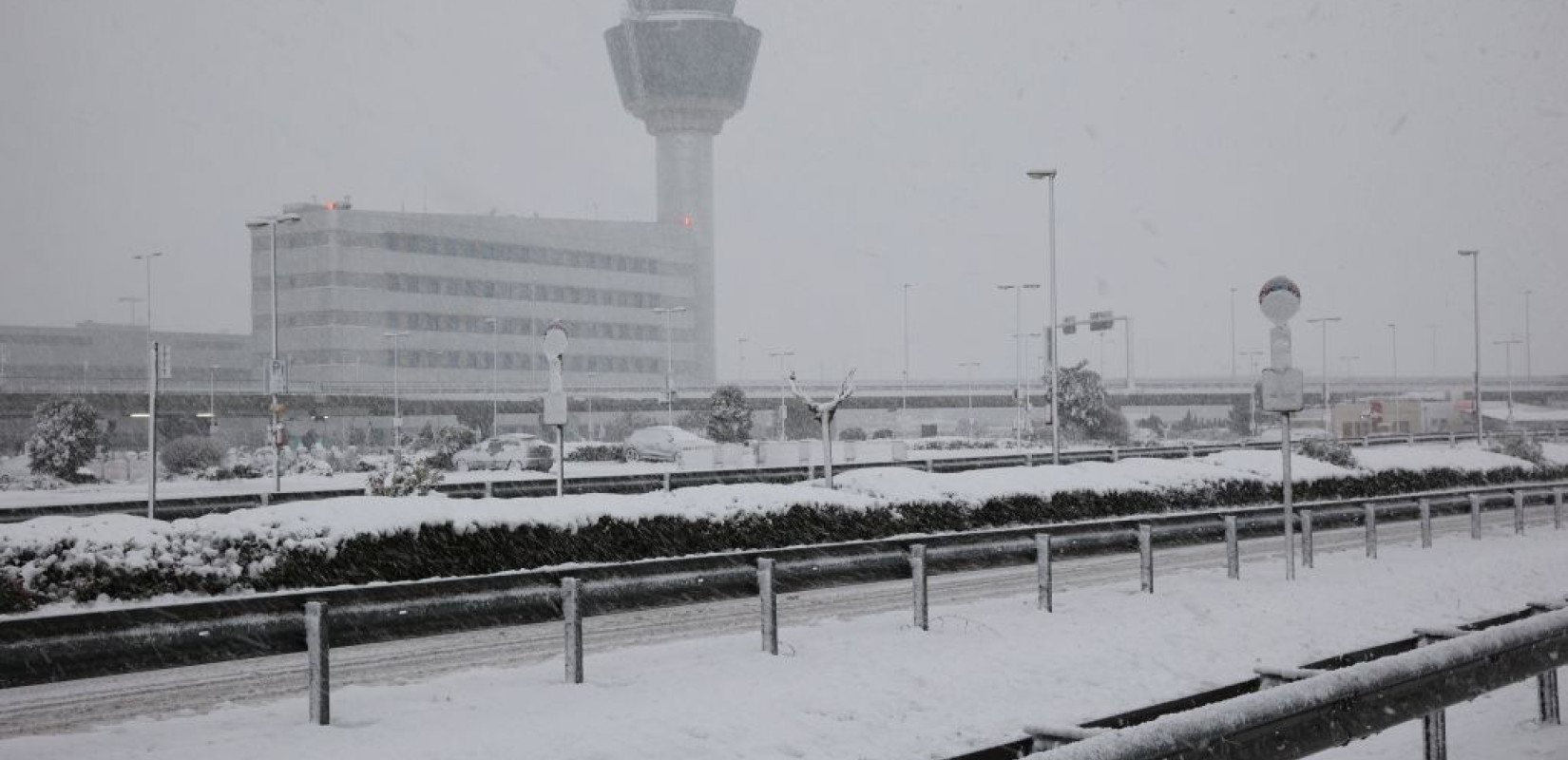 Εισαγγελική παρέμβαση για τους εγκλωβισμένους στην Αττική Οδό