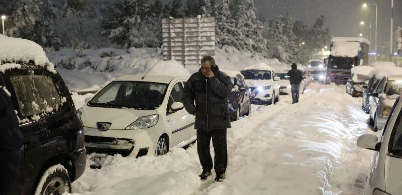Αττική Οδός: 62χρονος έπαθε έμφραγμα - «Ήταν 12 ώρες εγκλωβισμένος, κινδυνεύει η ζωή του»» λέει ο αδερφός του