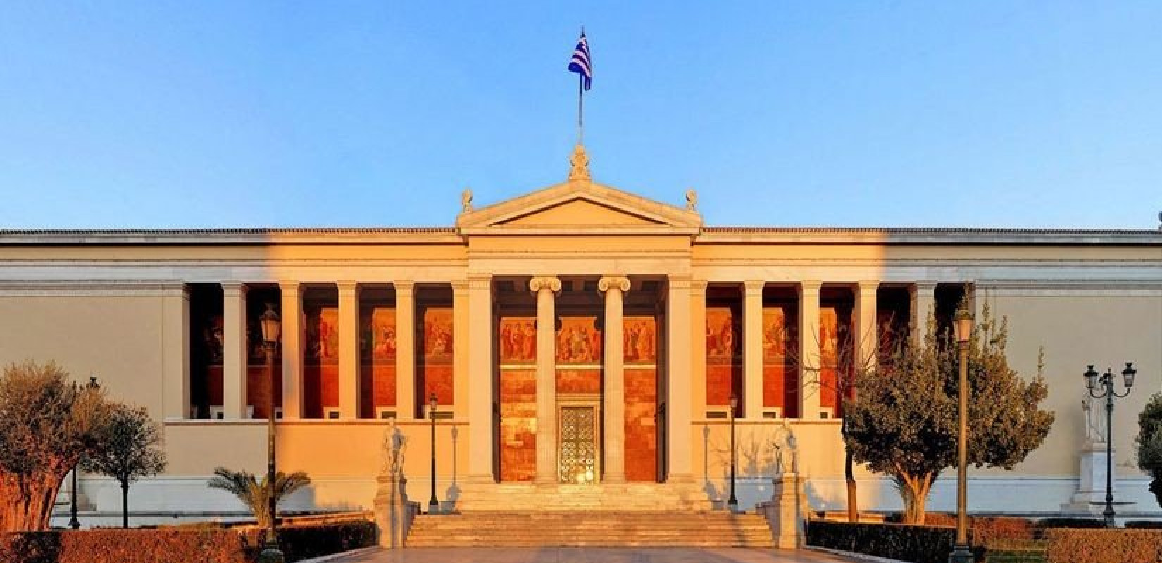 Το ΕΚΠΑ αφαιρεί τίτλο τιμής από τον Βλ. Πούτιν