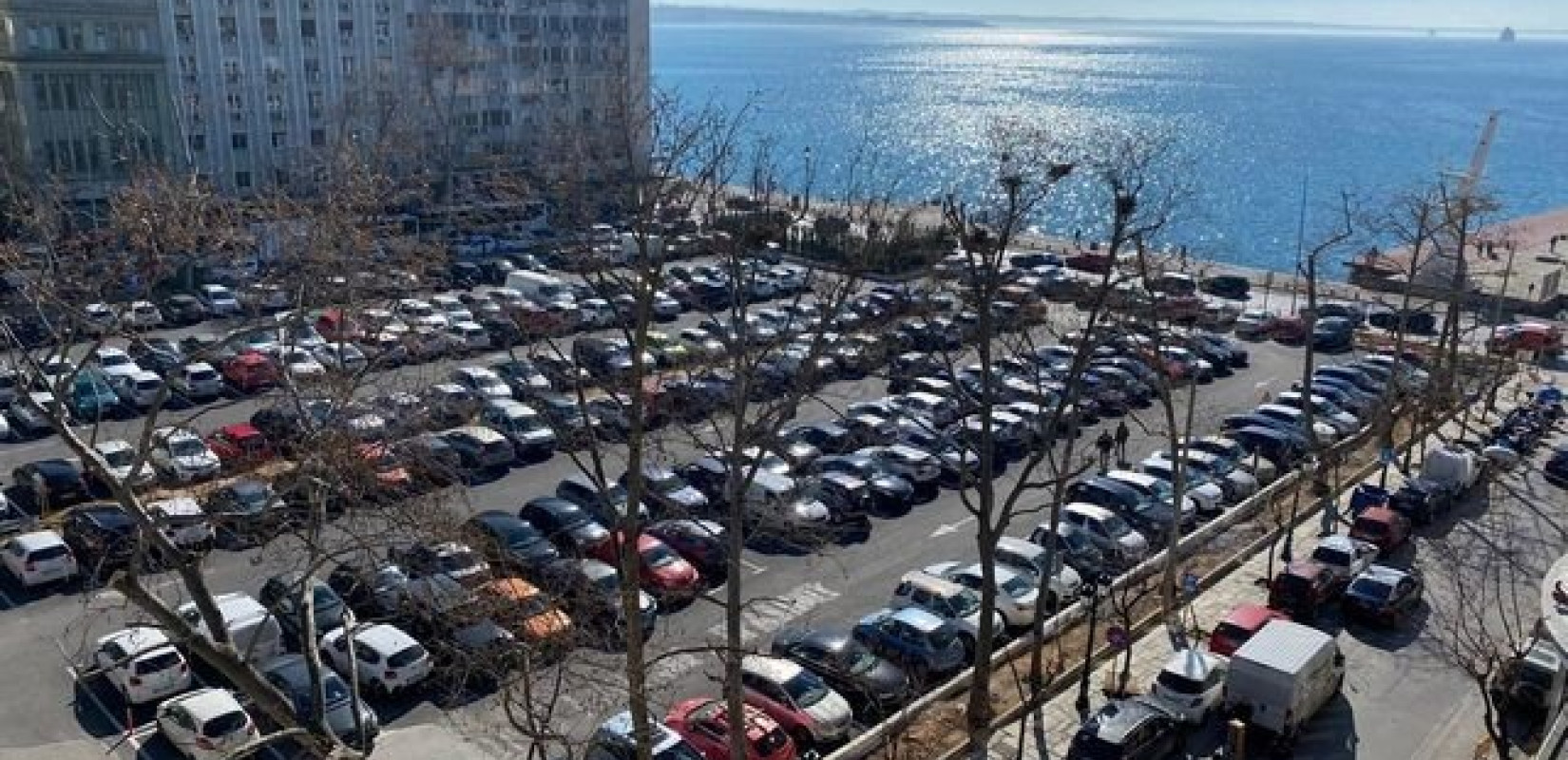 Θεσσαλονίκη: Η πλατεία Ελευθερίας... στο σκοτάδι